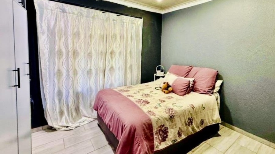 3 Bedroom Property for Sale in Miederpark North West